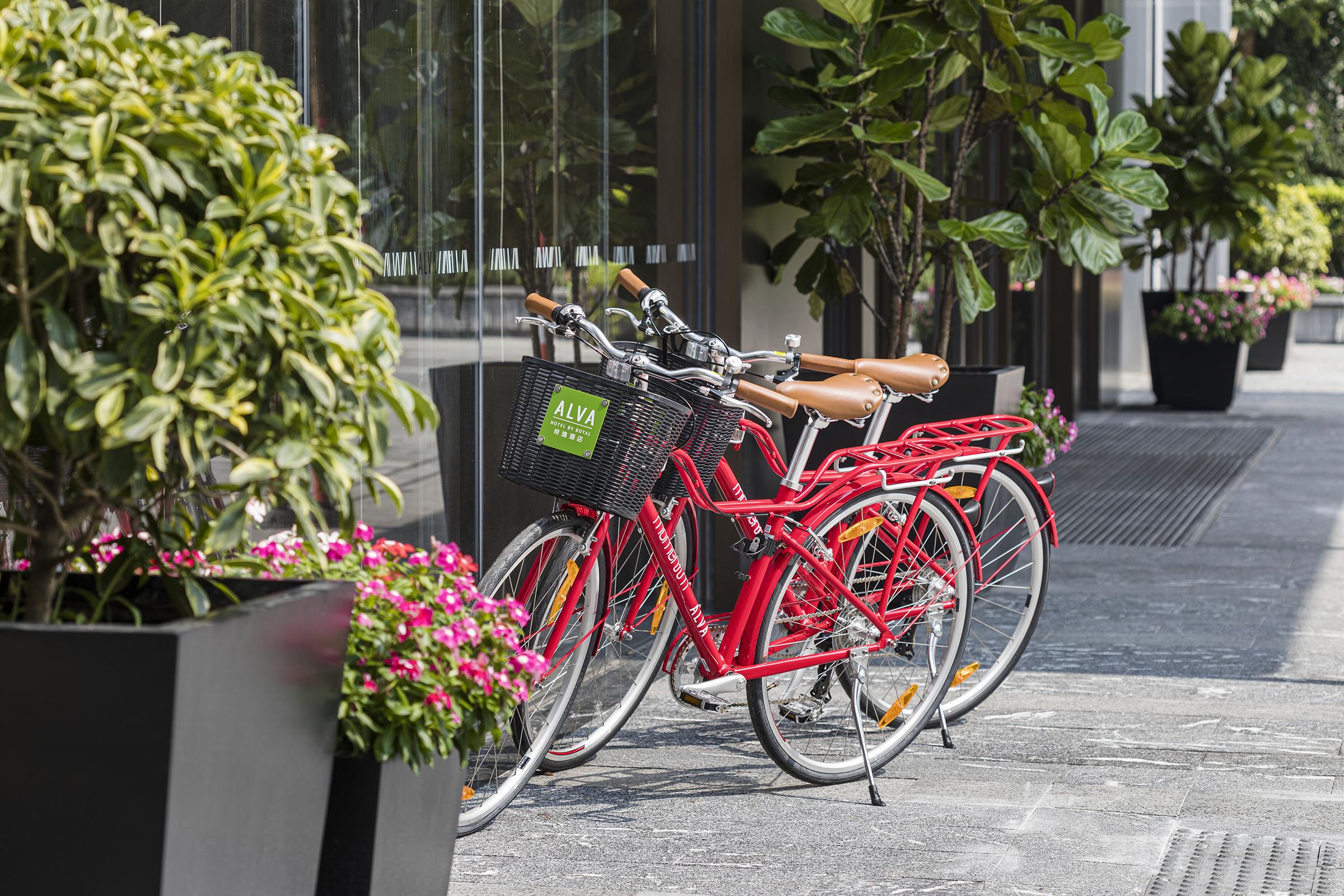 帝逸酒店 香港 外观 照片 Lime bikes in London